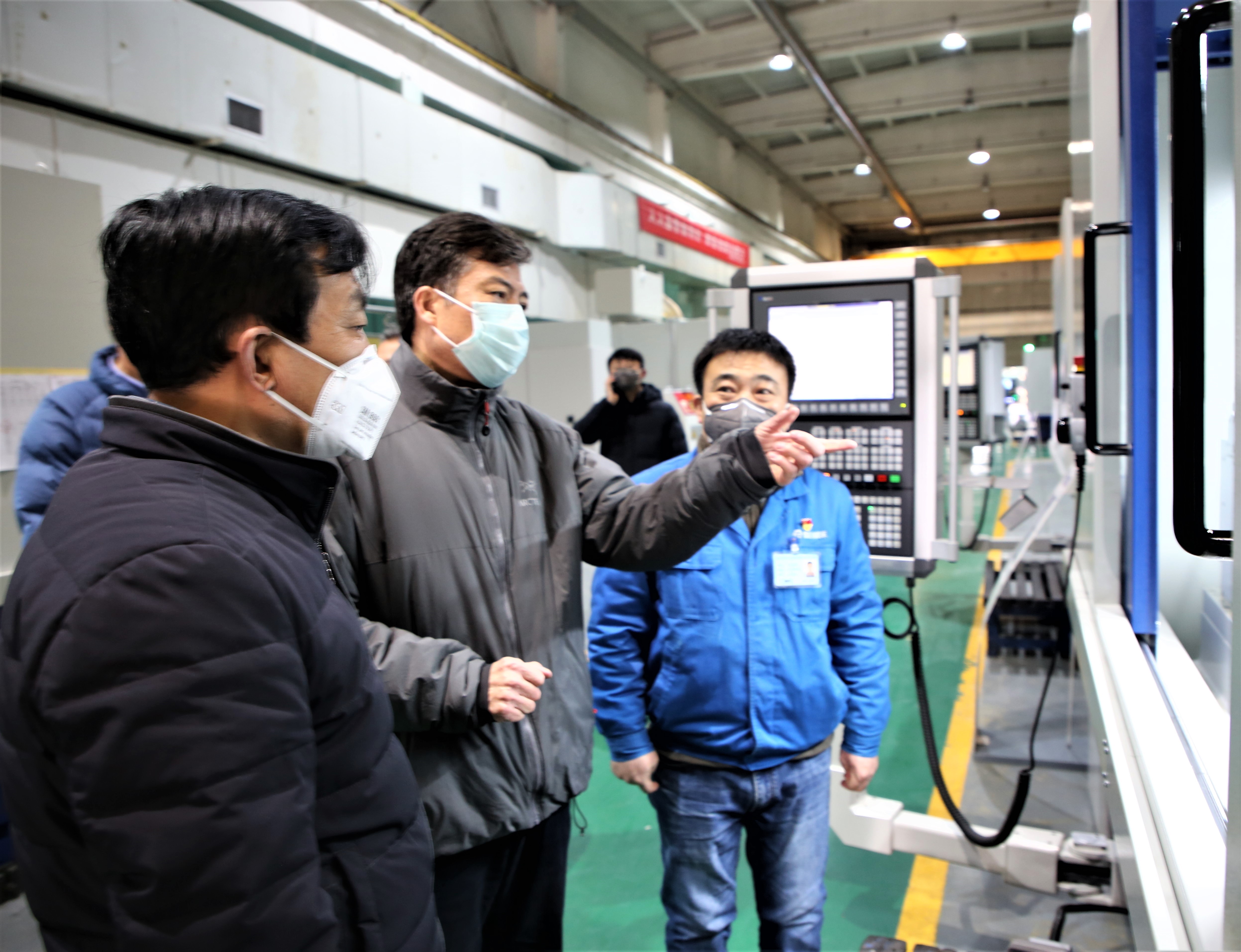 嚴(yán)鑒鉑董事長檢查疫情防控和復(fù)工復(fù)產(chǎn)工作