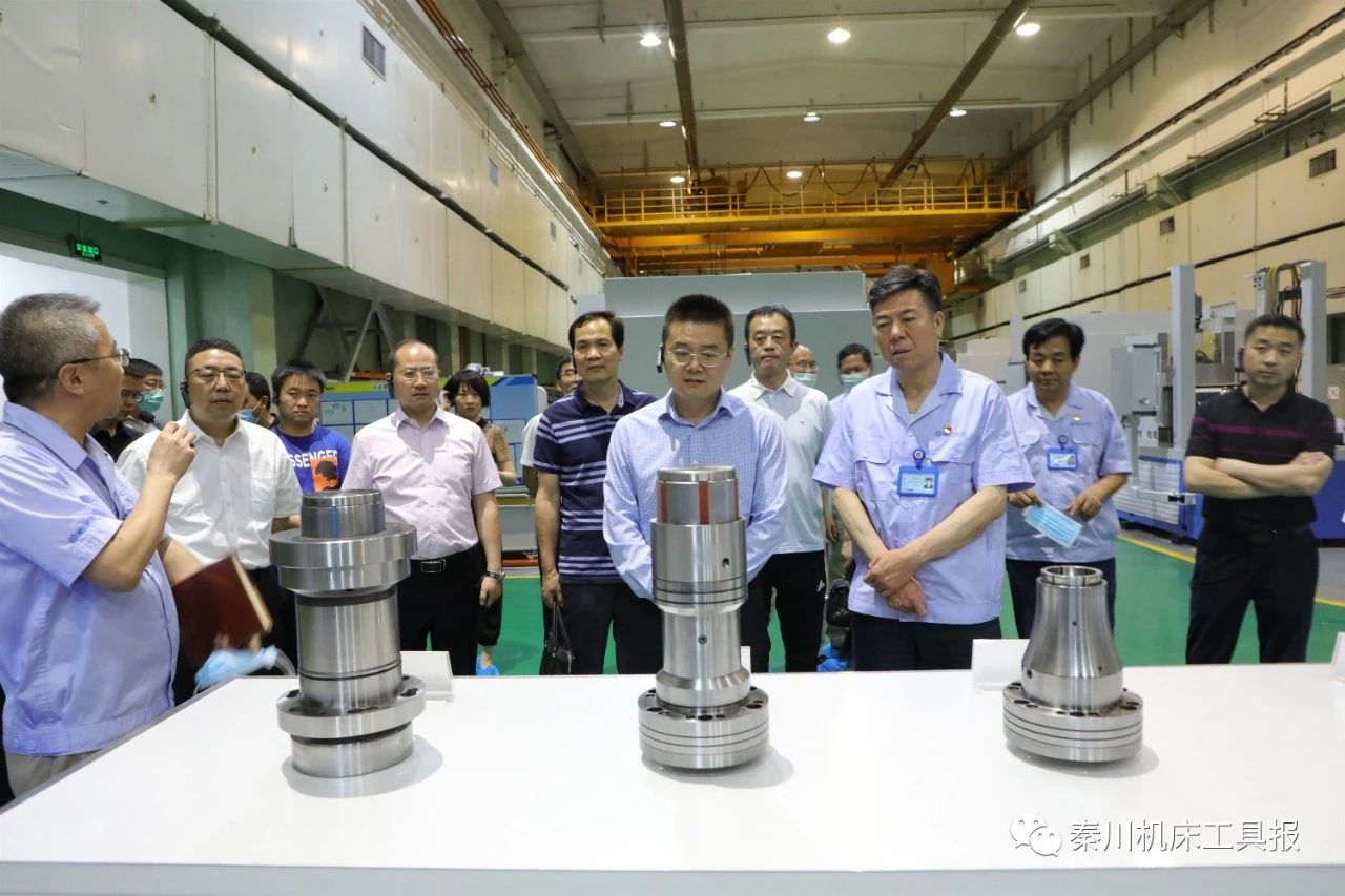 陜西省工信廳劉波副廳長(zhǎng)一行蒞臨秦川集團(tuán)專(zhuān)題調(diào)研