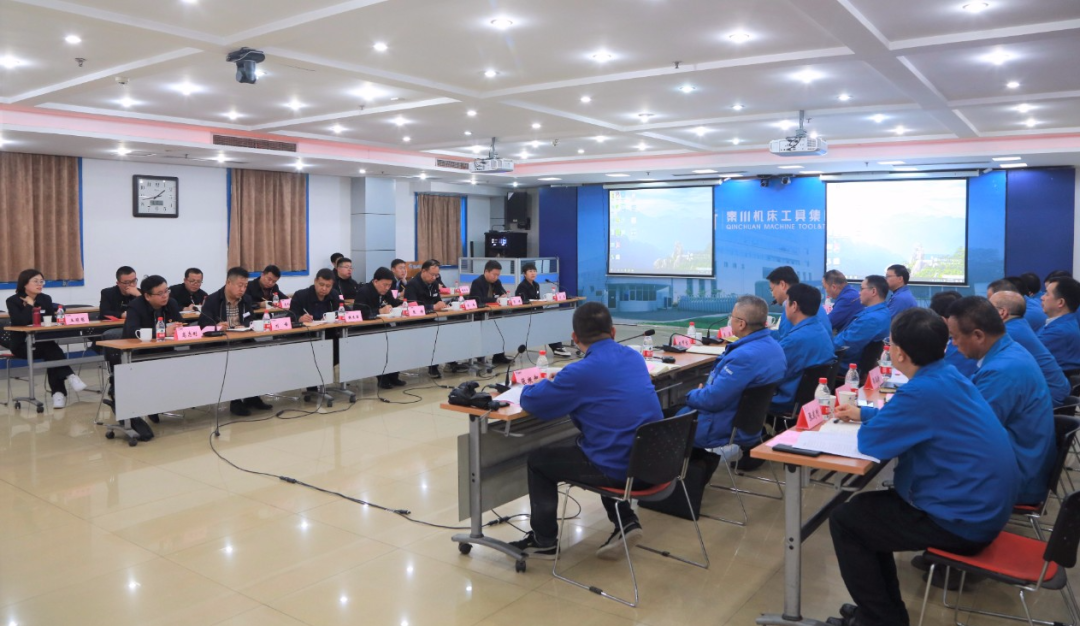 陜西延長(zhǎng)石油機(jī)械裝備制造有限公司執(zhí)行董事、總經(jīng)理張博一行到秦川集團(tuán)交流座談