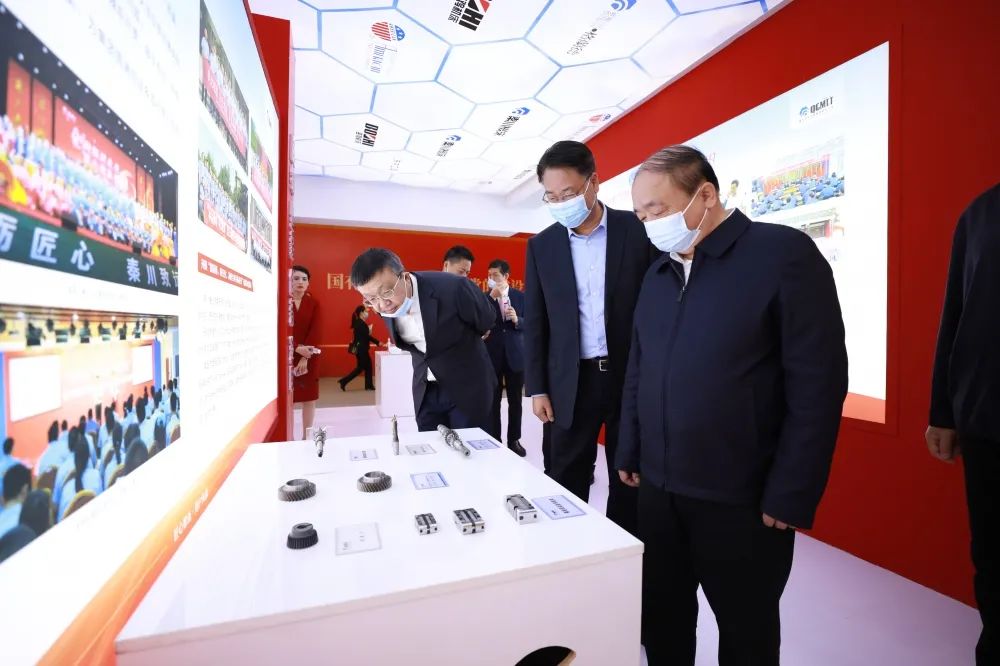 陜西省委常委、組織部長張廣智蒞臨秦川集團(tuán)展位