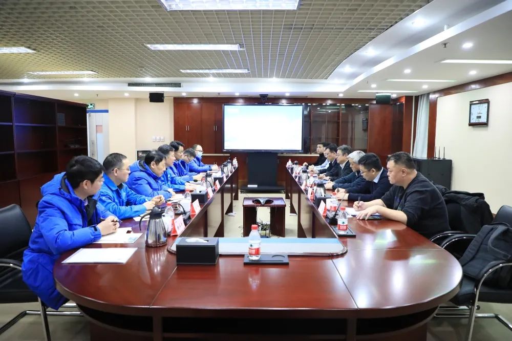 中國工程院制造業(yè)研究室主任屈賢明一行蒞臨秦川集團調(diào)研指導(dǎo)工作