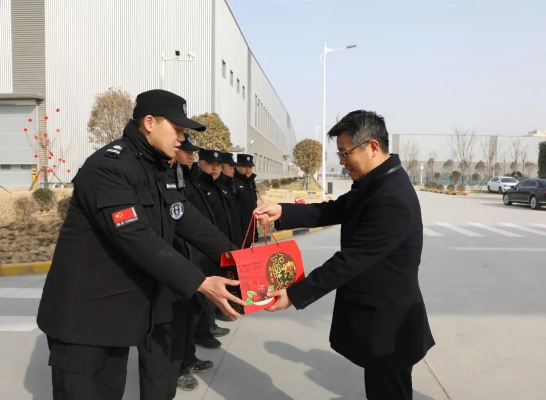 【集團(tuán)資訊】馬旭耀等集團(tuán)領(lǐng)導(dǎo)慰問值班員工