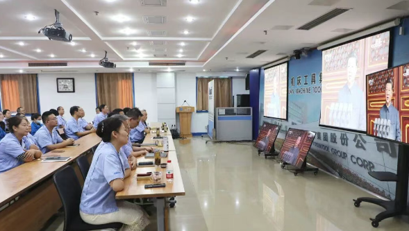 【集團資訊】集中觀看九三閱兵盛況！以實業(yè)報國踐行制造強國使命！