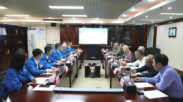 【60年慶·工廠開放日】承前啟后 共話發(fā)展—退休在陜公司老領(lǐng)導(dǎo)“回家看看”秦川新變化